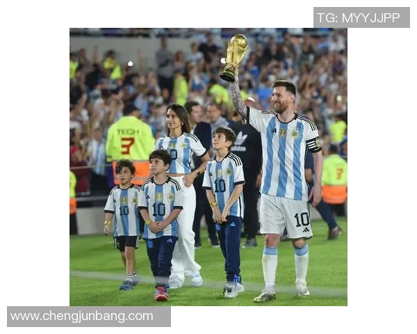 足球球星五连拍是谁 盘点五位连续获得最佳球员殊荣的传奇人物 足球球星五连拍是谁 盘点五位连续获得最佳球员殊荣的传奇人物